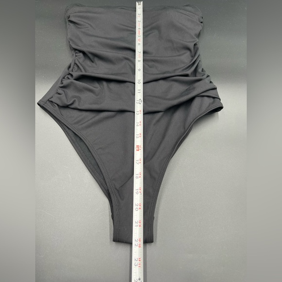 Shade and shore black ribbed one piece swimsuit with removable straps. Size M. - Picture 9 of 9